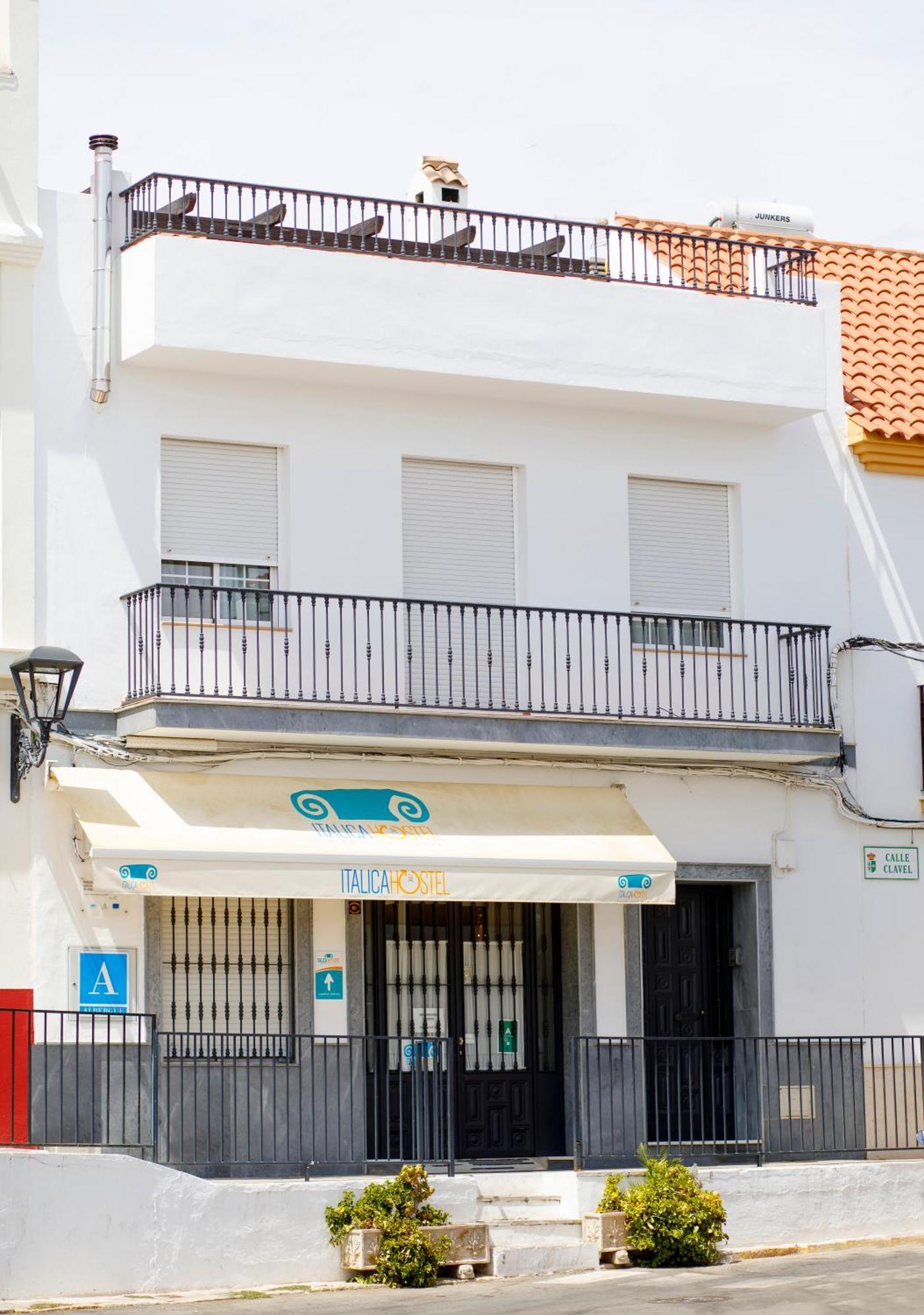 Italica Hostel Santiponce Ngoại thất bức ảnh