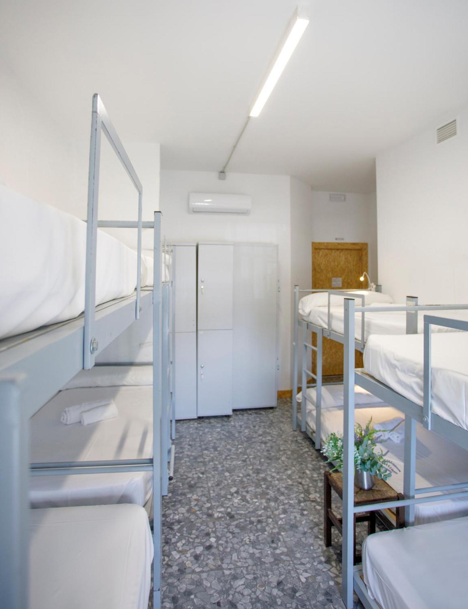 Italica Hostel Santiponce Ngoại thất bức ảnh